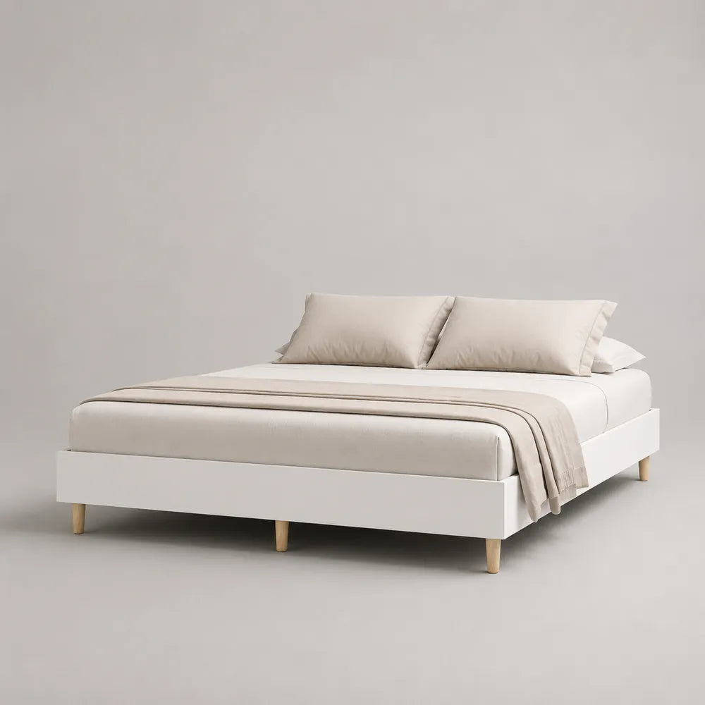 Lit cadre 160 x 200 cm structure MDF blanc sans tête de lit sommier à lattes pieds bois naturel forme rectangulaire